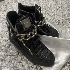 Giuseppe Zanotti high top sneakers black gator chrome chains 🤩 size 38.5